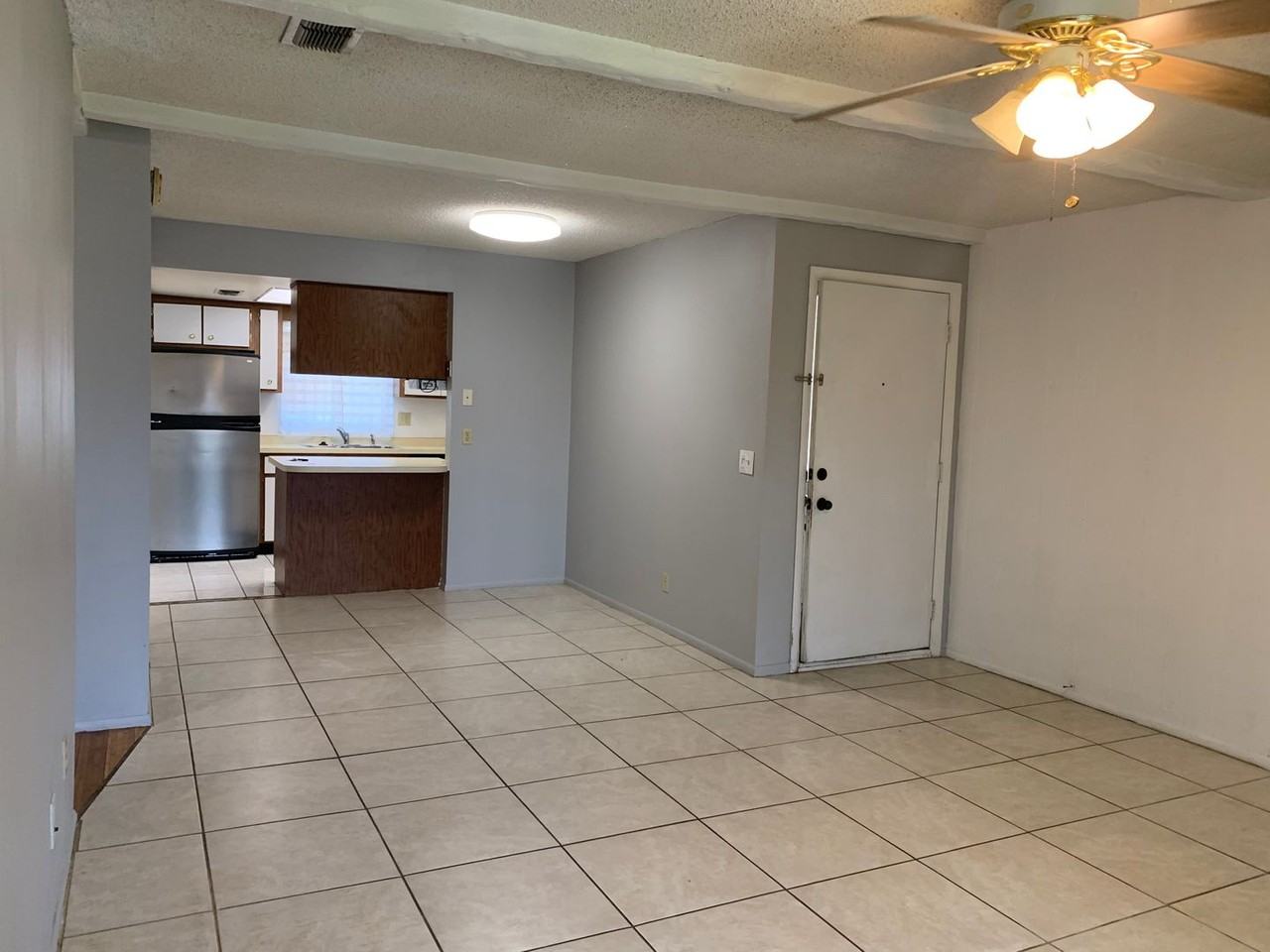 4729 Essex Ct - Photo 3 of 23