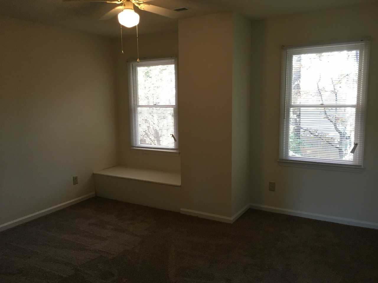 4128 Kaplan Dr - Photo 5 of 7