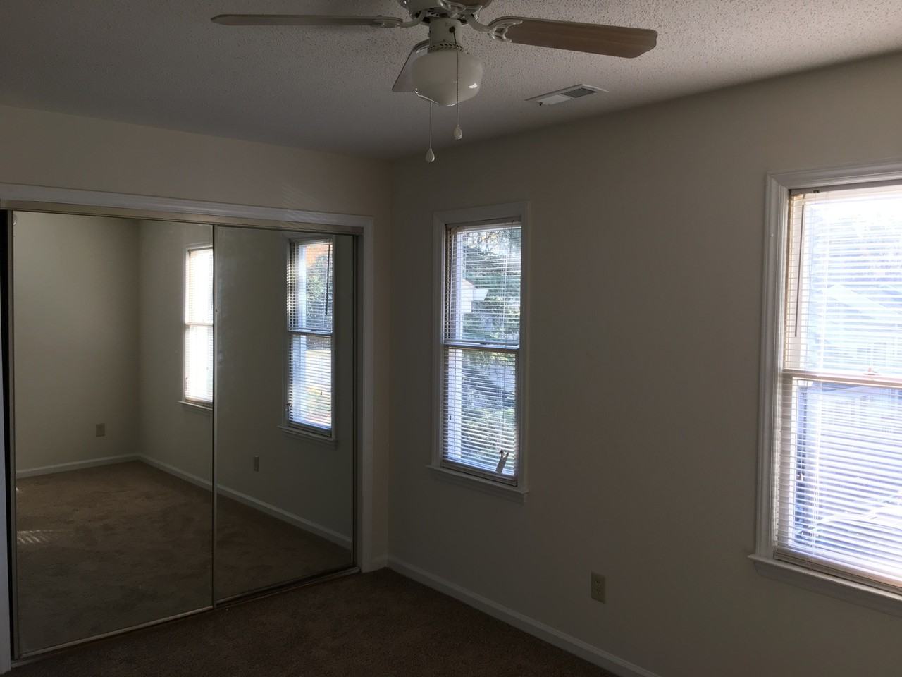 4128 Kaplan Dr - Photo 6 of 7