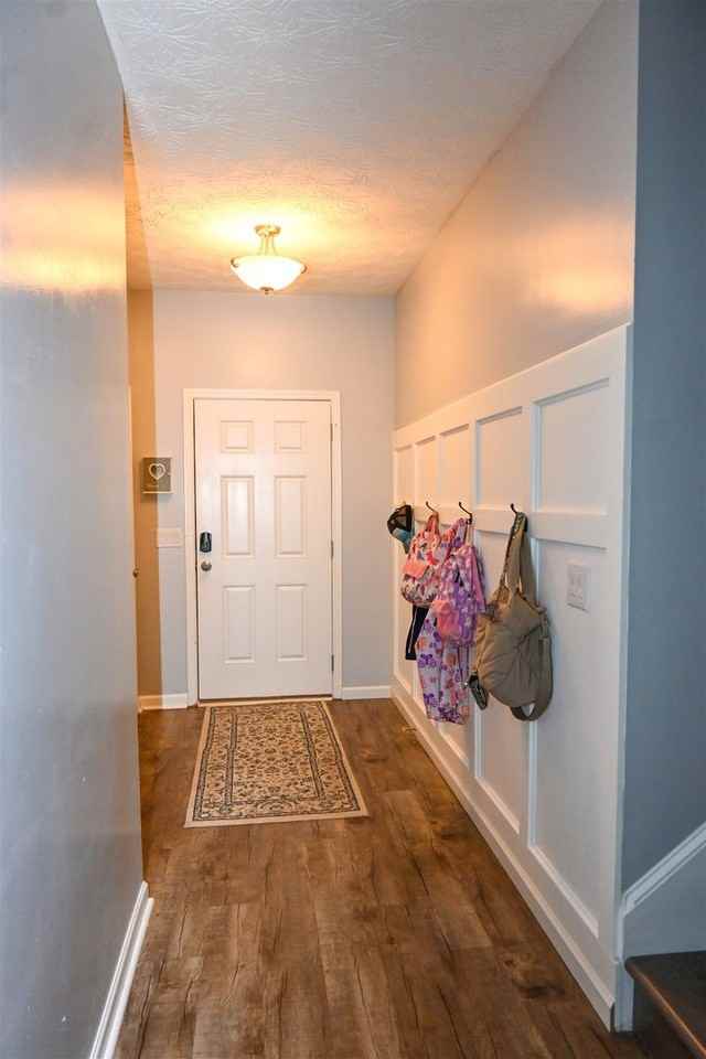 7000 Lonesome Pine Dr - Photo 3 of 25