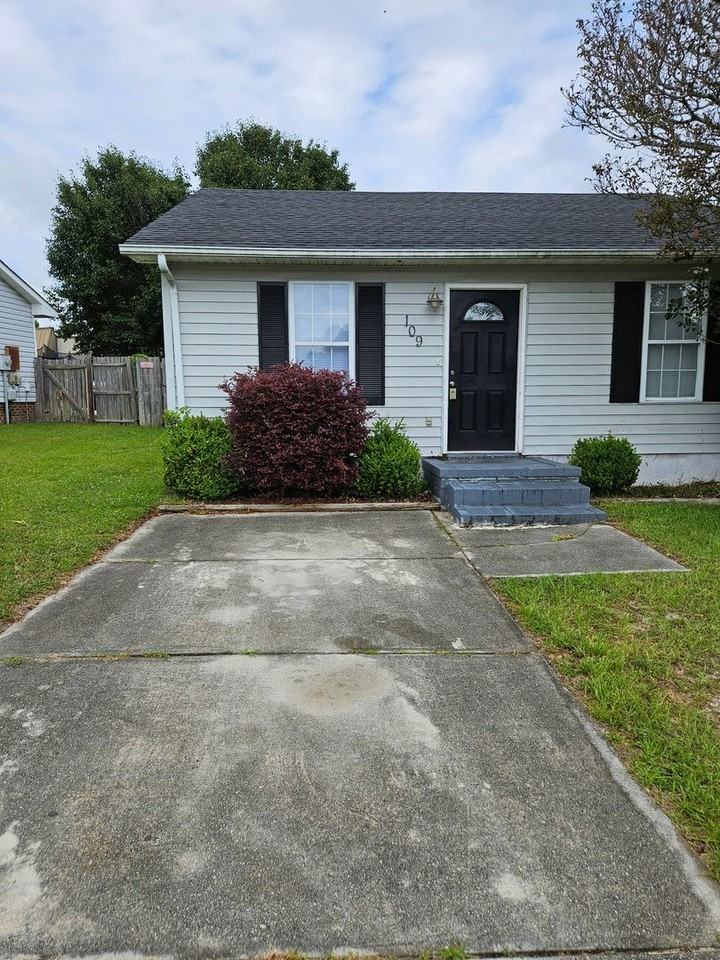109 Creekview Dr
