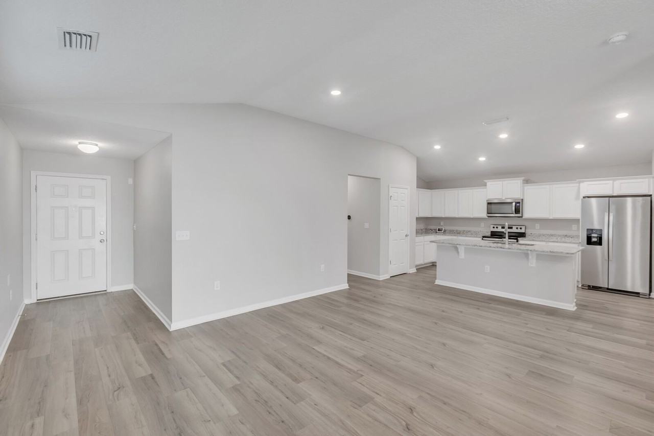 8138 Lumber Way - Photo 3 of 15