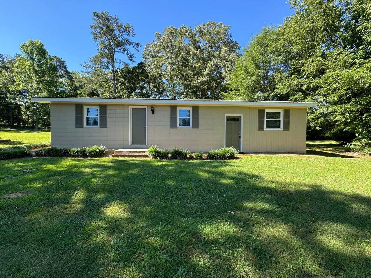 2338 Kingston Hwy Ne - Photo 2 of 18