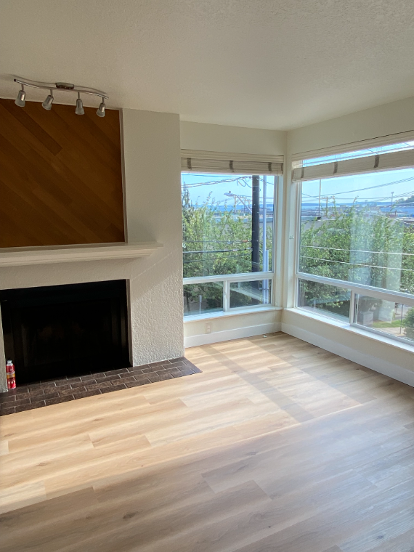 1404 West Boston Street #201 - Photo 2 of 17