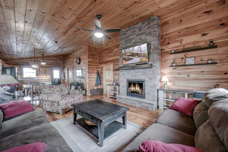 54 Henderson Ln - Photo 2 of 19