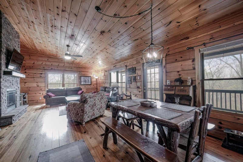 54 Henderson Ln - Photo 3 of 19