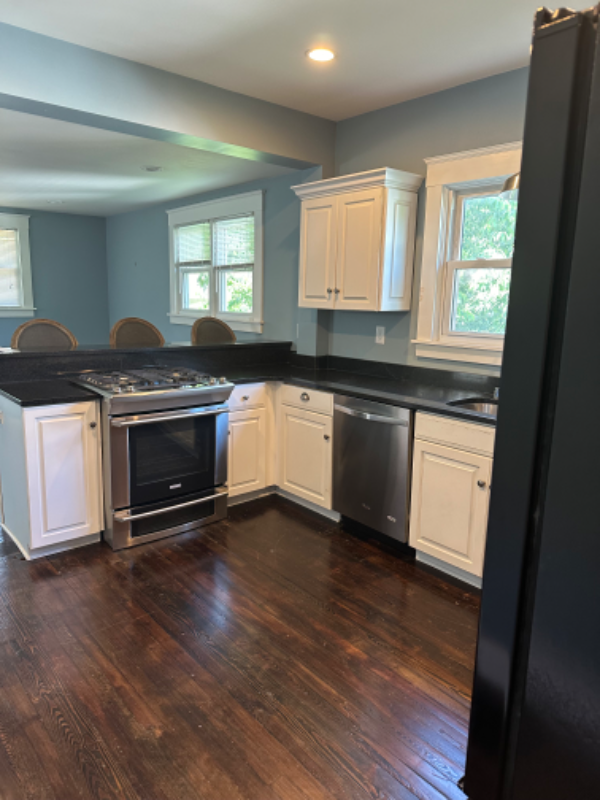 3032 Wentworth Ave - Photo 3 of 12