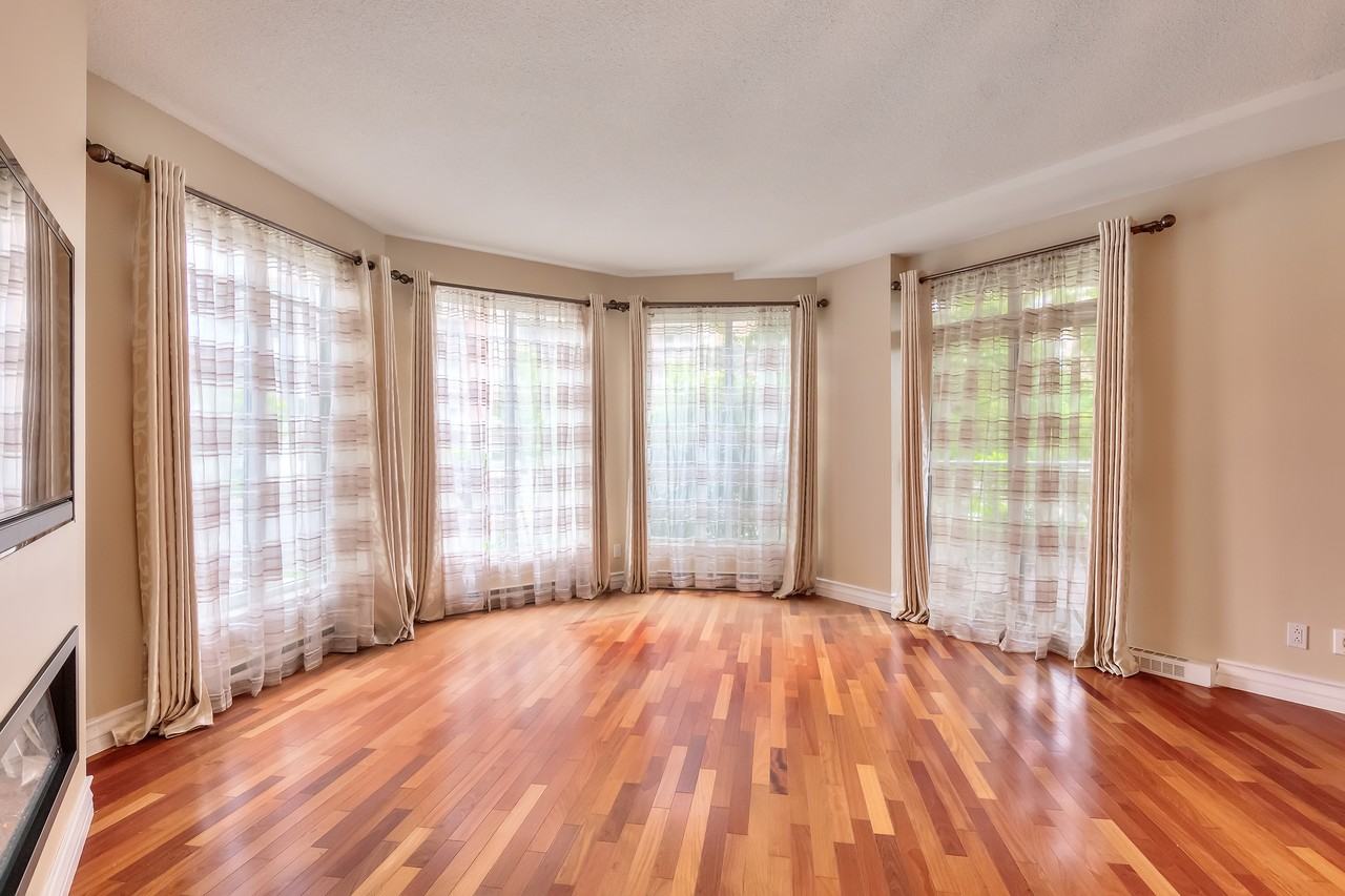 8200 Boulevard du Saint Laurent #106 - Photo 2 of 41