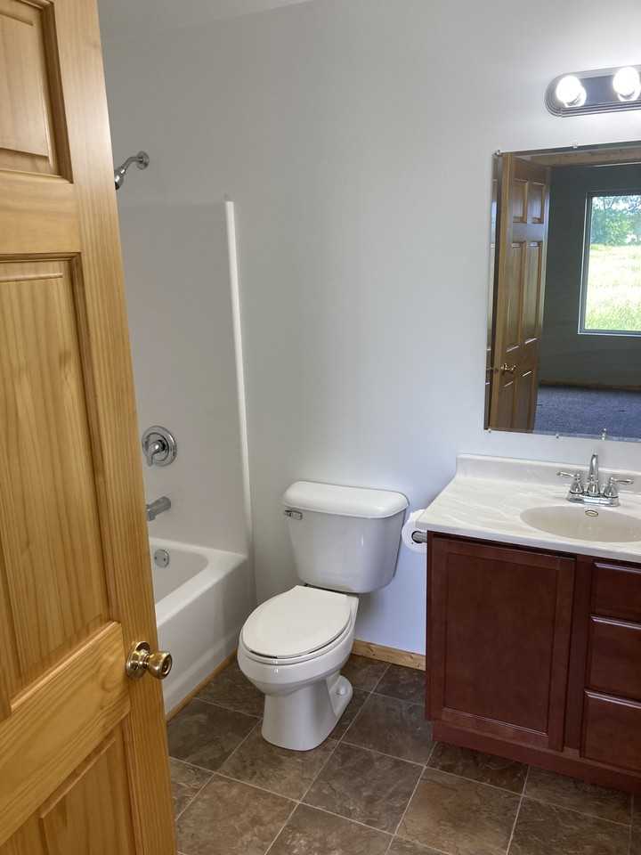 205 Curtis Dr #205 - Photo 3 of 8