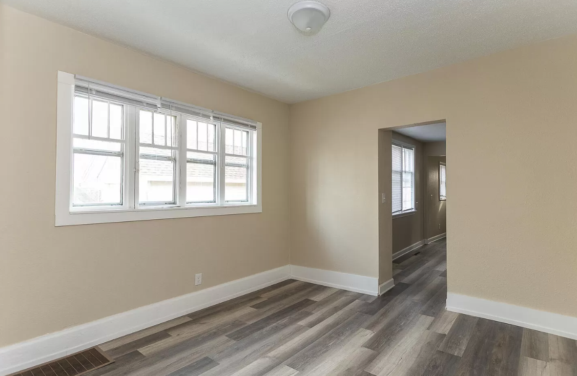 1130 Lafayette Ave Se #NA - Photo 6 of 21