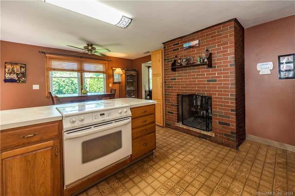 70 Ivy Rd #NA - Photo 3 of 24