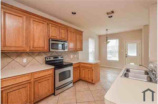12619 Riverhill Ct #NA - Photo 5 of 10