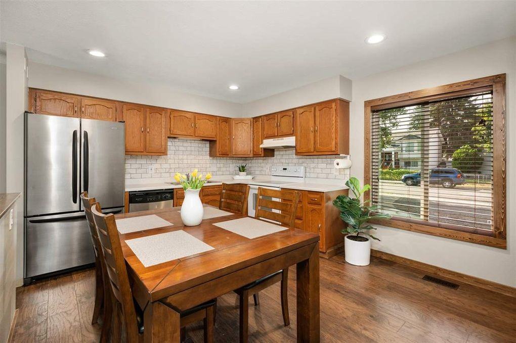 715 E Longfellow Ave #NA - Photo 5 of 11