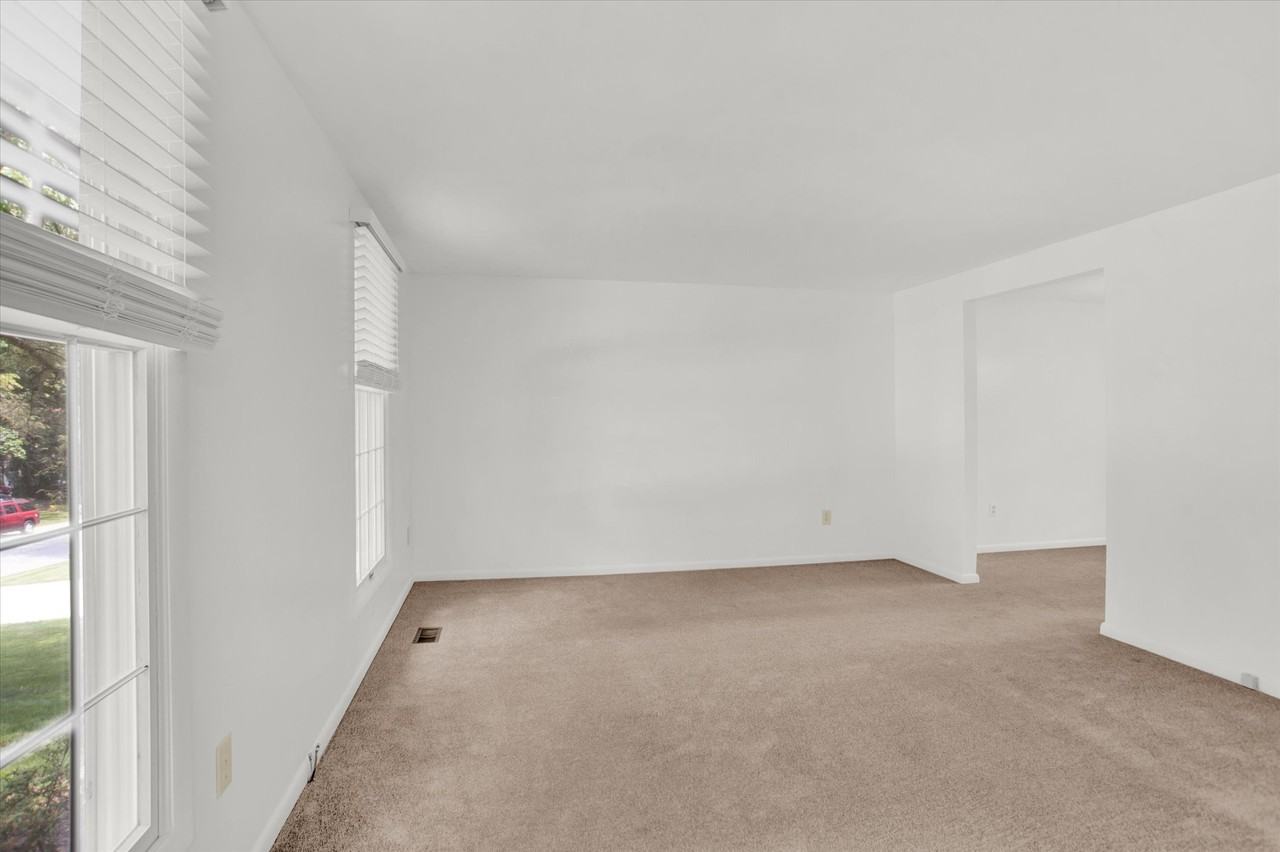 634 Bay Green Dr #NA - Photo 5 of 31