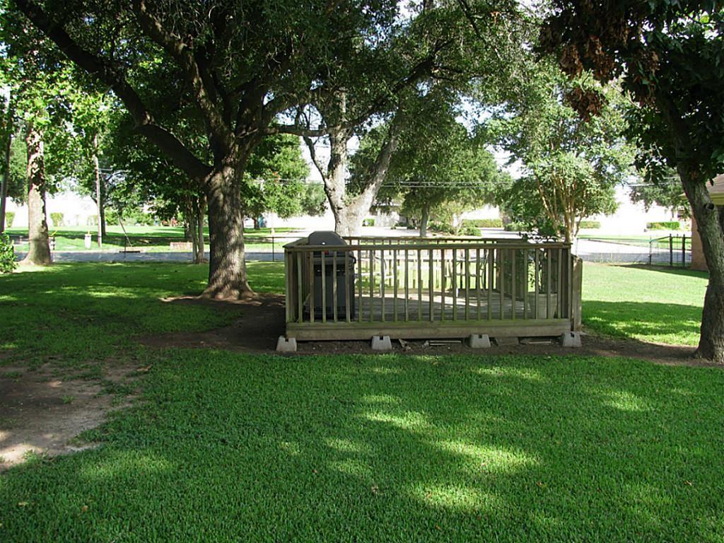 102 Evans St - Photo 2 of 14