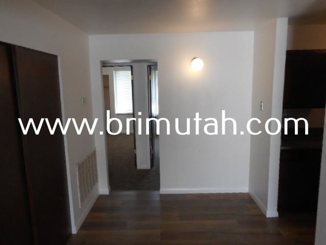 292 S 100 E #292B4 - Photo 4 of 17