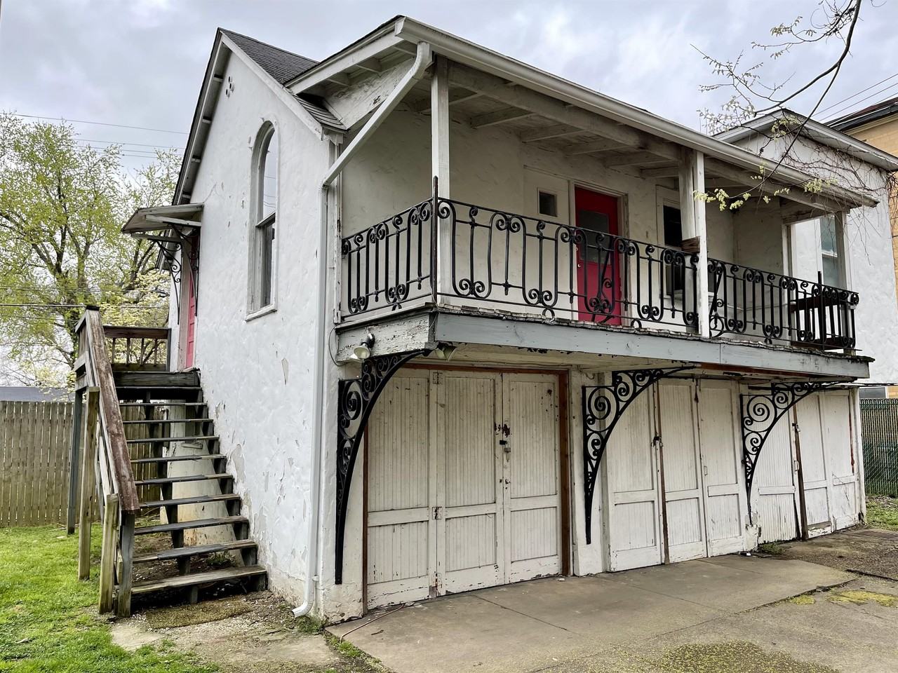 1028 6th St - Photo 4 of 11