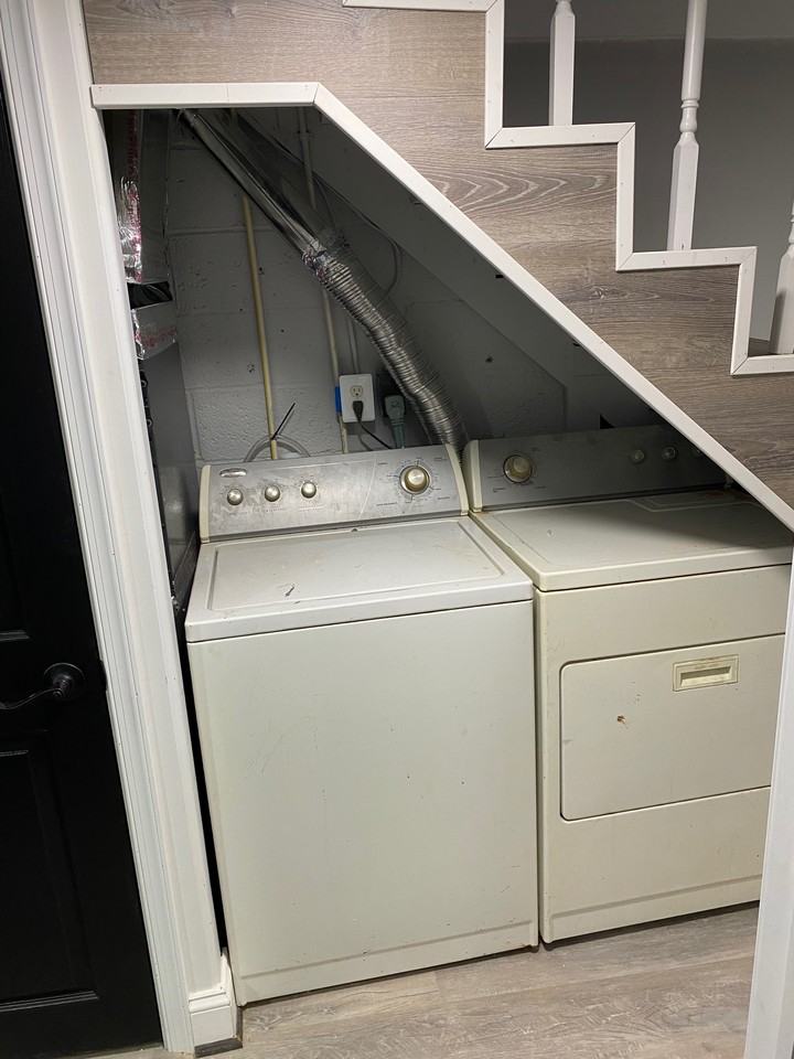 2848 Edgecombe Circle South - Photo 6 of 9