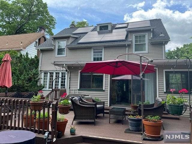 137 Woodland Ave - Photo 2 of 35
