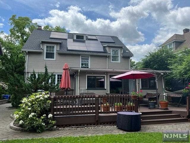 137 Woodland Ave - Photo 3 of 35