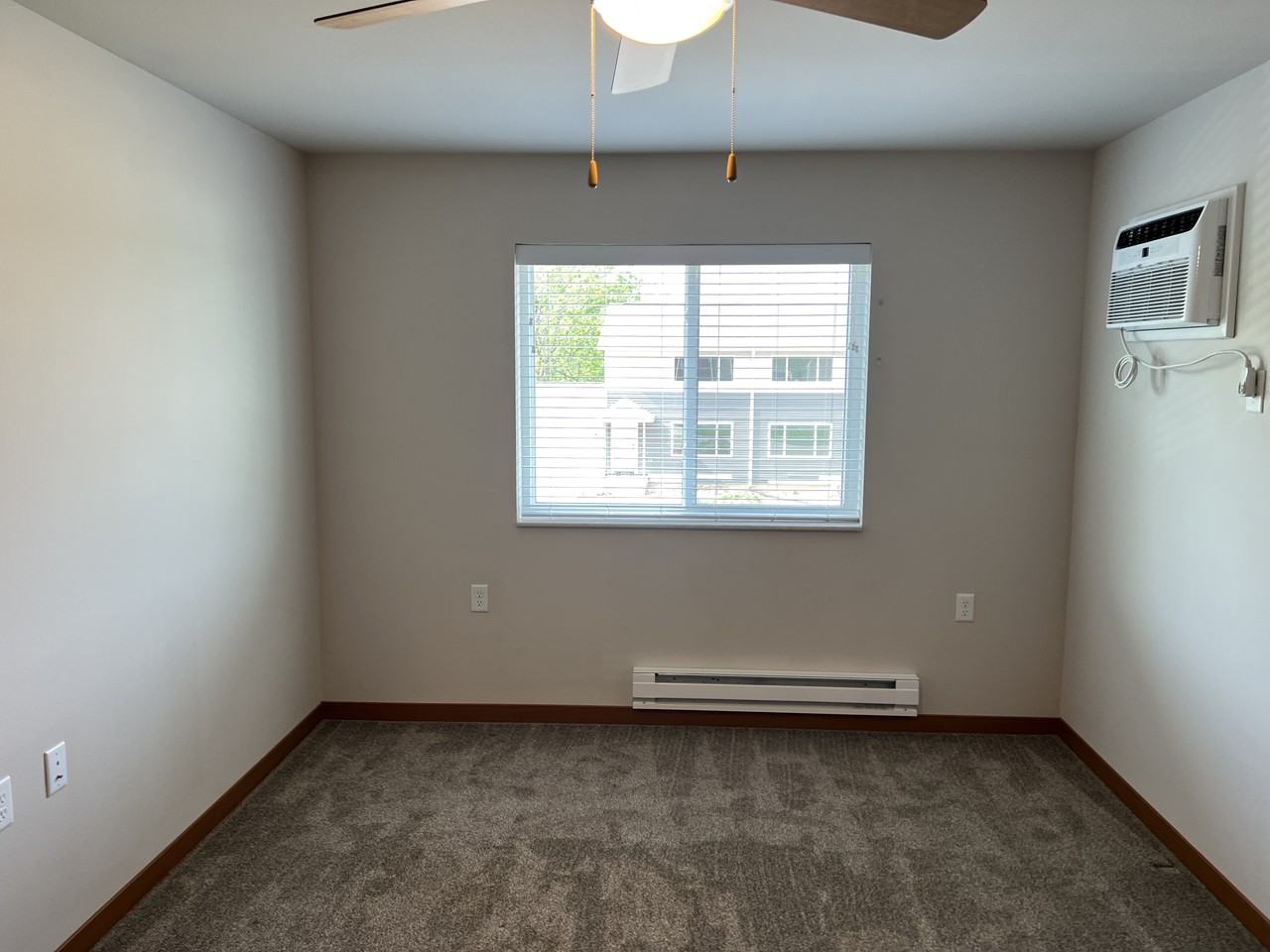 1249 Salem Drive - Photo 2 of 19