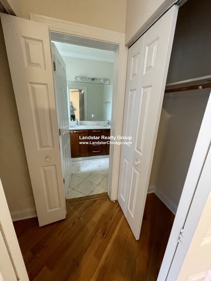 6949 N Oakley Ave #3 - Photo 7 of 15