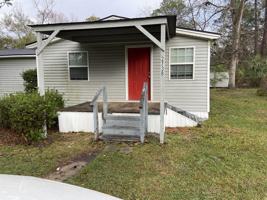 featured image of 2738 Dogwood Circle #1