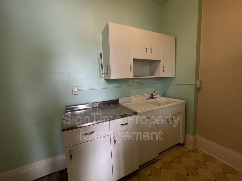 38 East Franklin Street #3 - Photo 4 of 11