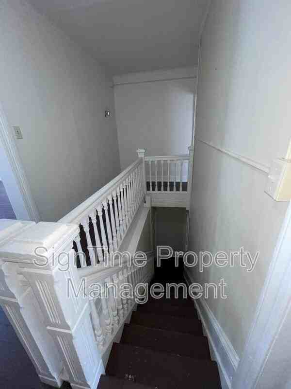 111 E Washington St - Photo 6 of 14
