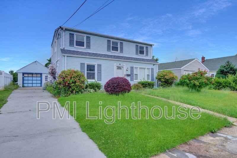 10 Park Ct - Photo 2 of 21