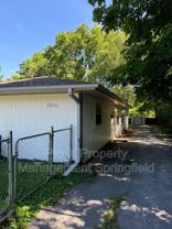 1050 W Elm St #A - Photo 1 of 1
