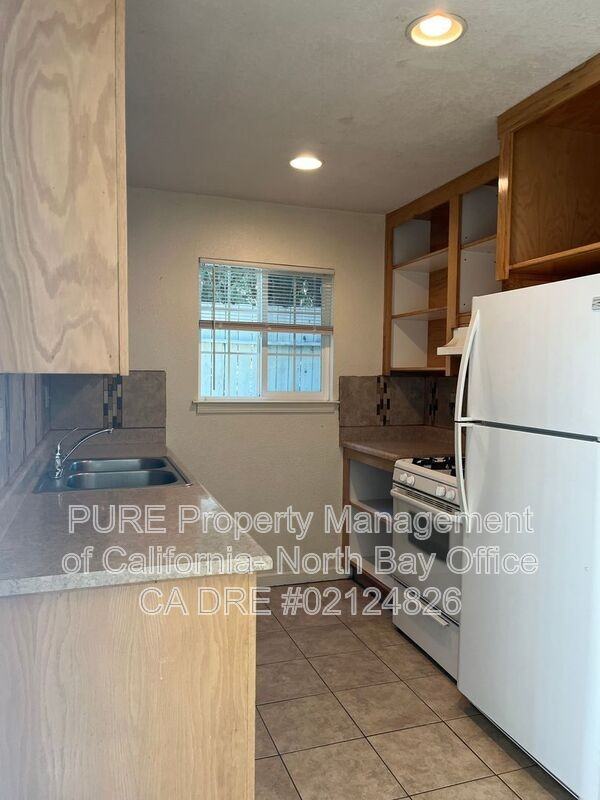 170 Washington Ct #B - Photo 7 of 14