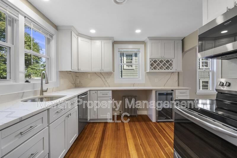 11 Bridgham Ave - Photo 3 of 20