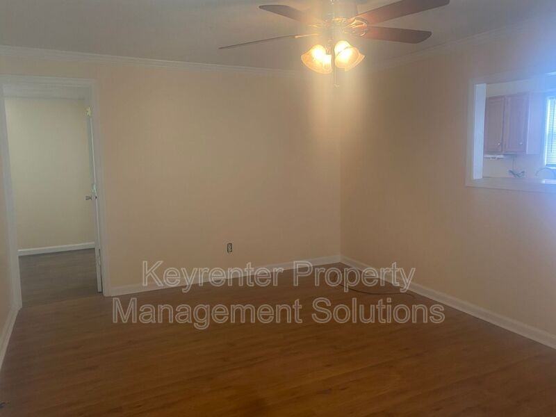 81 Beverley St - Photo 2 of 18