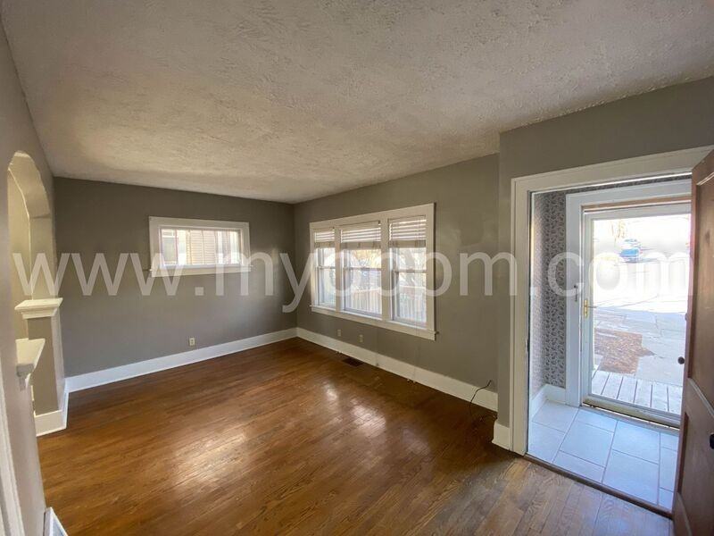 1007 N 50th St - Photo 3 of 17