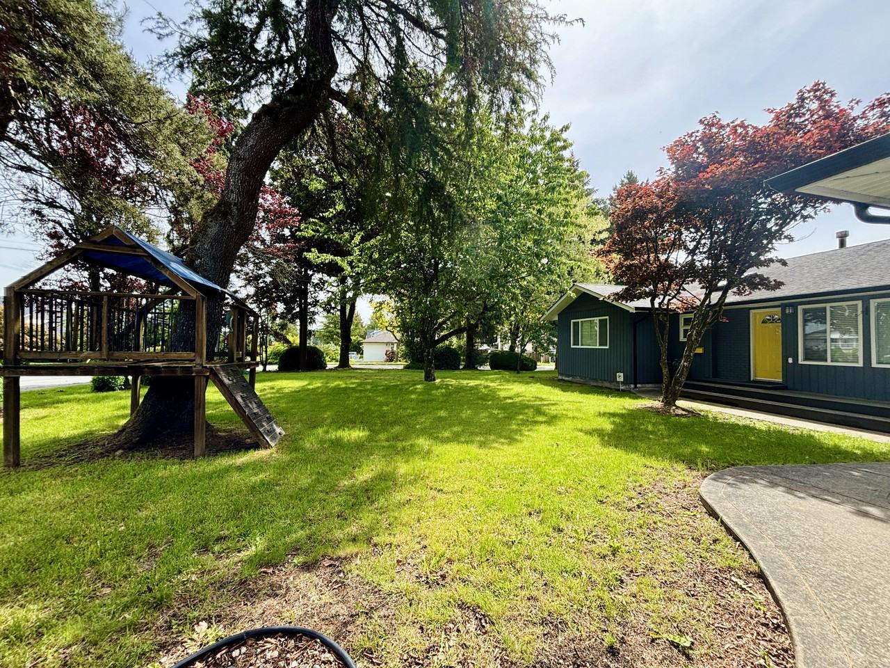 15810 99 Avenue, Surrey, BC V4N 2A4, CAN 3 bedroom House Rental Zumper