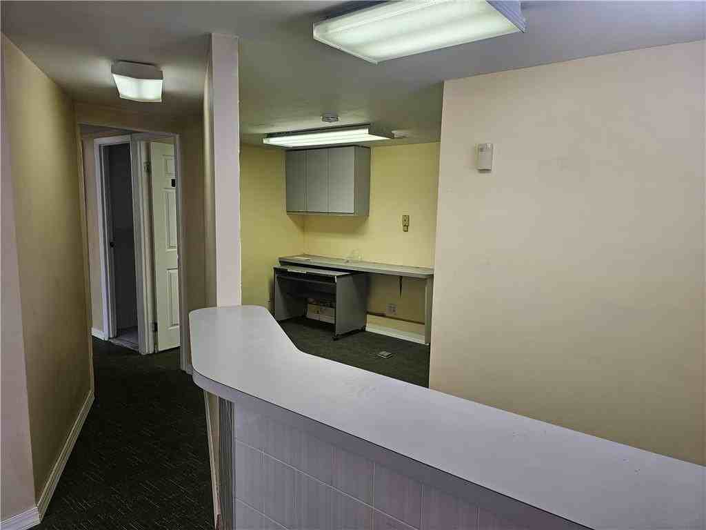 1600 W 5th St - Photo 6 of 15