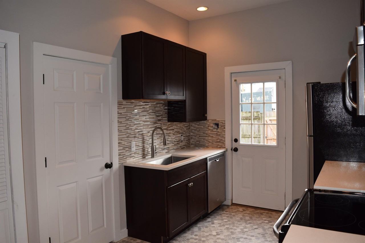1120 Mount Pleasant Ave #1120 - Photo 6 of 12
