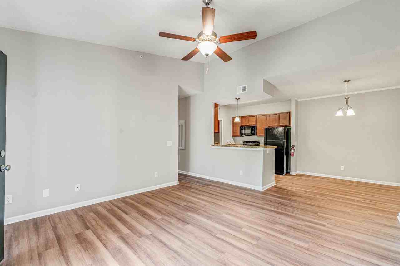 150 Millstone Road-J #J - Photo 4 of 9