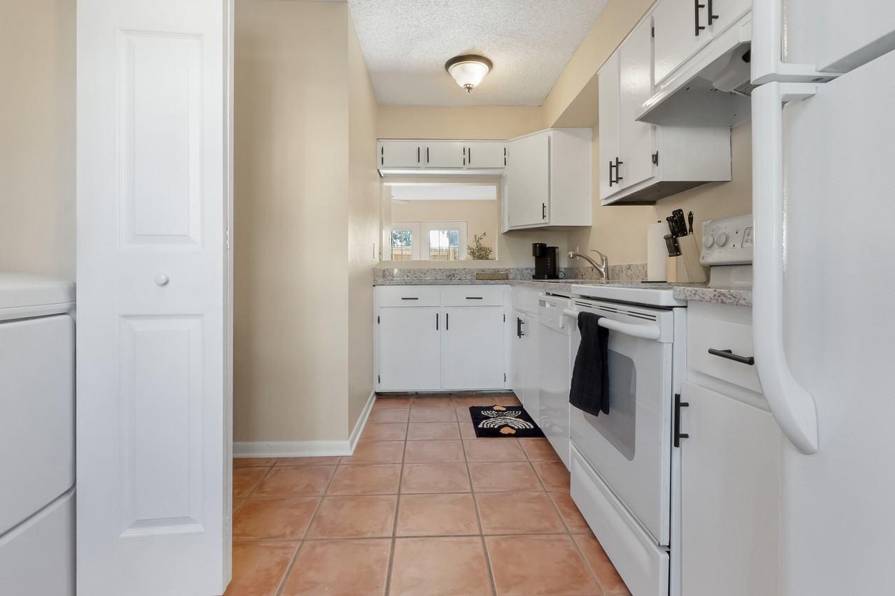 3 Serendipity Ln #3 - Photo 2 of 22