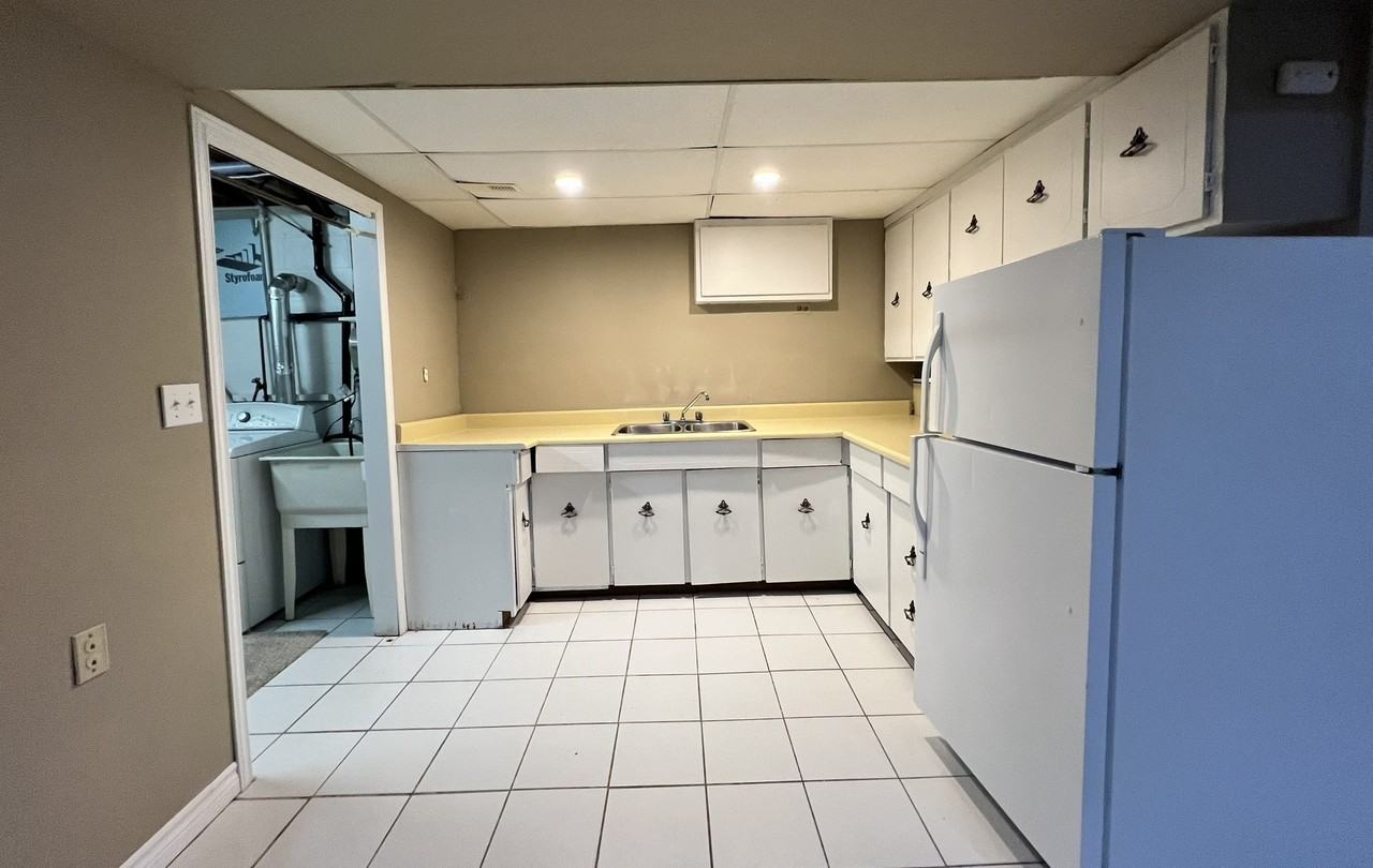 497 Park St #BS - Photo 5 of 14