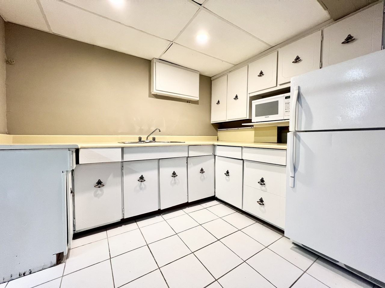 497 Park St #BS - Photo 4 of 14