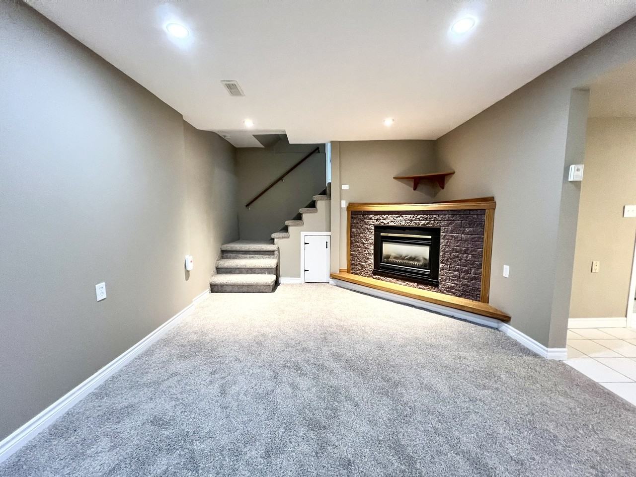 497 Park St #BS - Photo 2 of 14