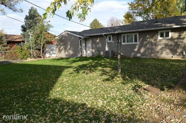 4365 Pierson St - Photo 2 of 15