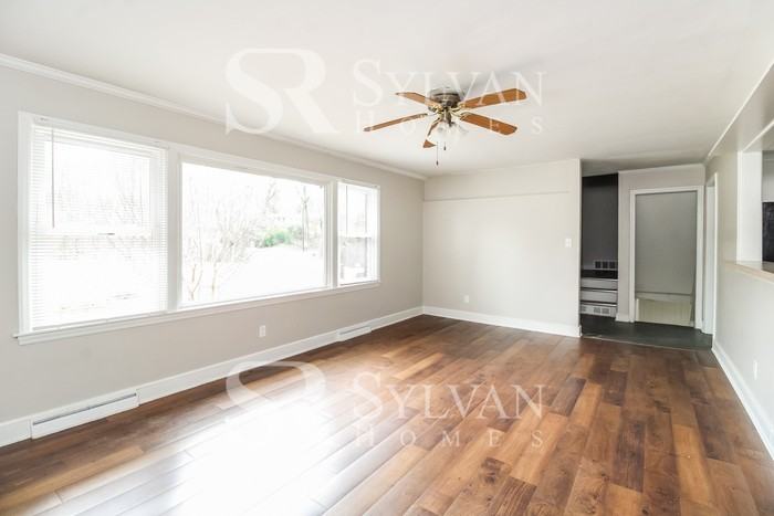 5426 Garden Lake Dr - Photo 3 of 20