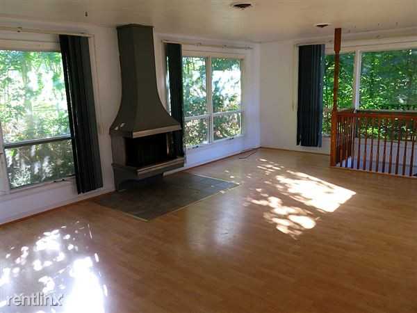 107 High St - Photo 2 of 5