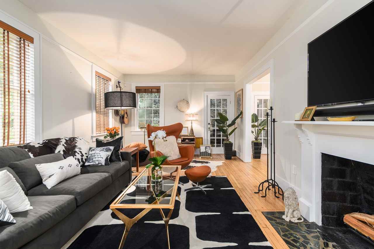 617 East 50th Street #NA - Photo 2 of 37