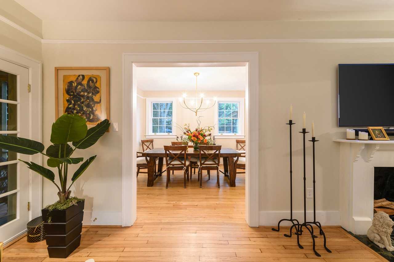 617 East 50th Street #NA - Photo 3 of 37