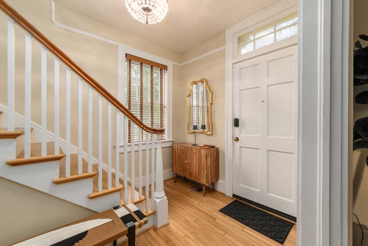 617 East 50th Street #NA - Photo 6 of 37