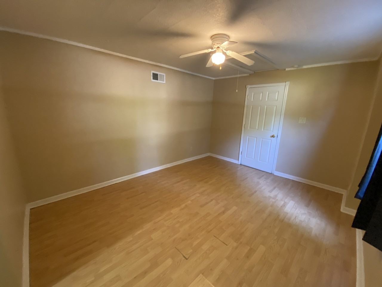 200 Chester Ave #NA - Photo 3 of 20